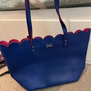 Scalloped Tote Bag 💙